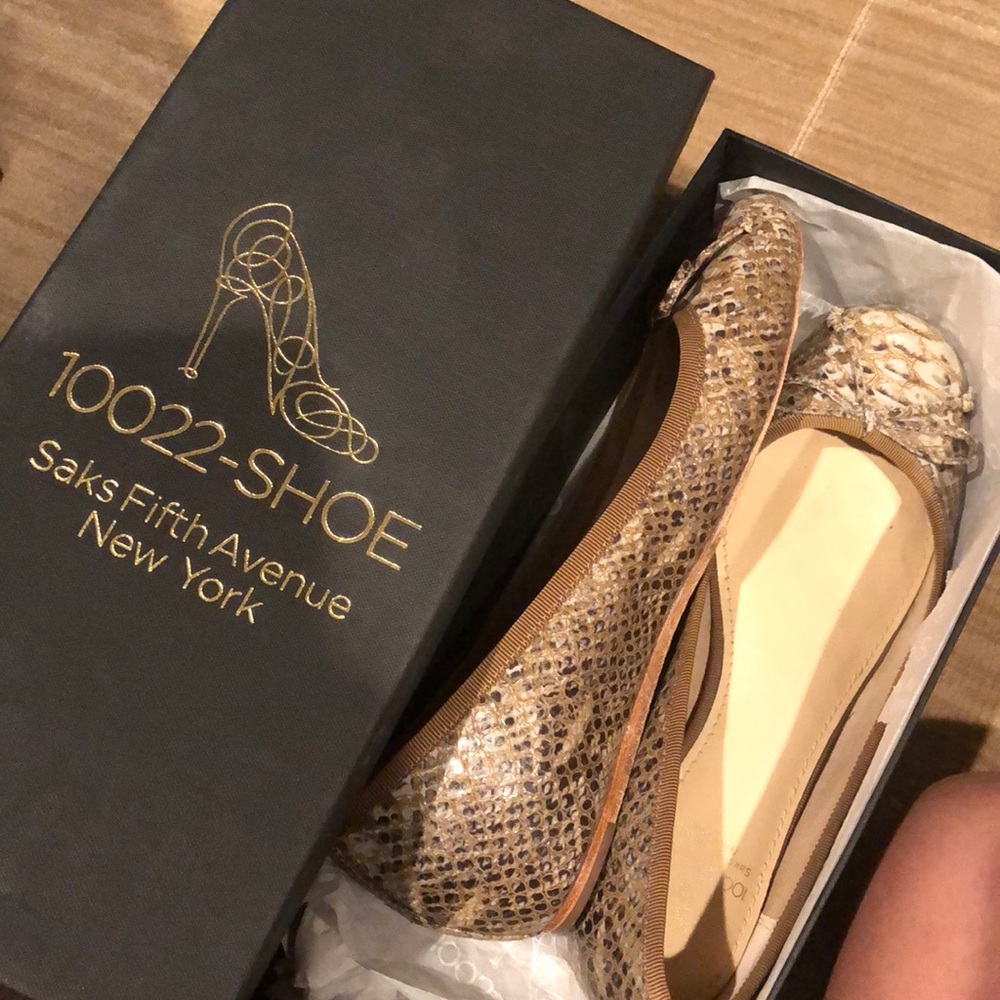 Saks fifth ave, snake skin shoes